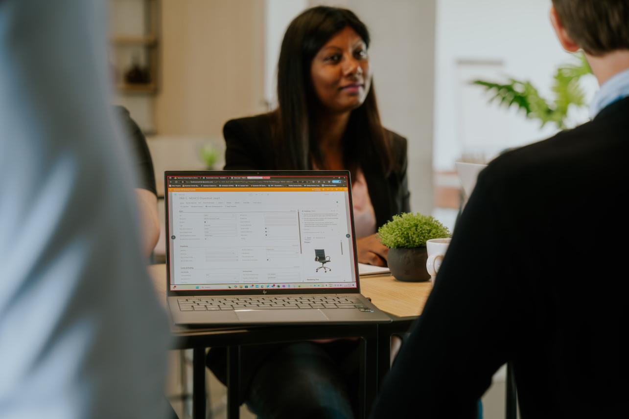 Case Castle line door Opticor